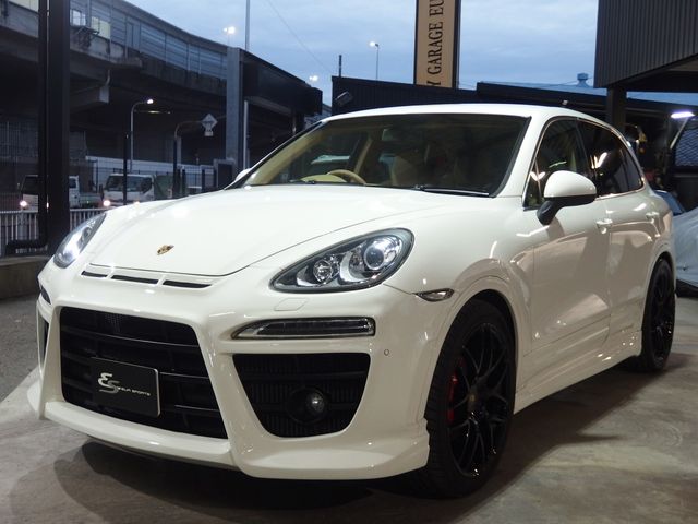 PORSCHE CAYENNE 2011 Image 31