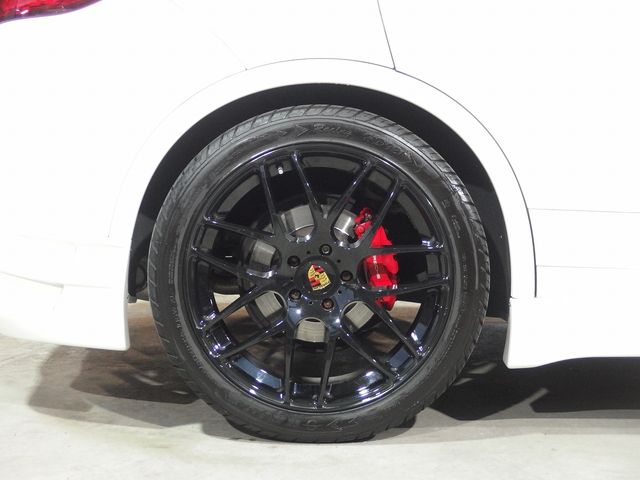 PORSCHE CAYENNE 2011 Image 31