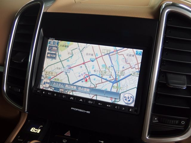 PORSCHE CAYENNE 2011 Image 31