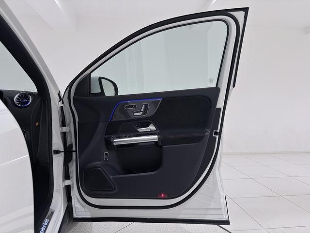 MERCEDES BENZ GLA CL 2020 Image 31