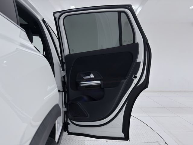 MERCEDES BENZ GLA CL 2020 Image 31