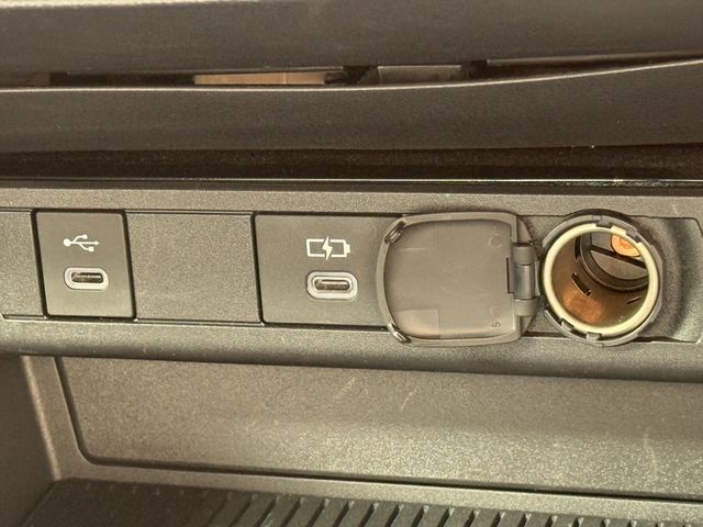 TOYOTA PRIUS 4WD 2024 Image 31