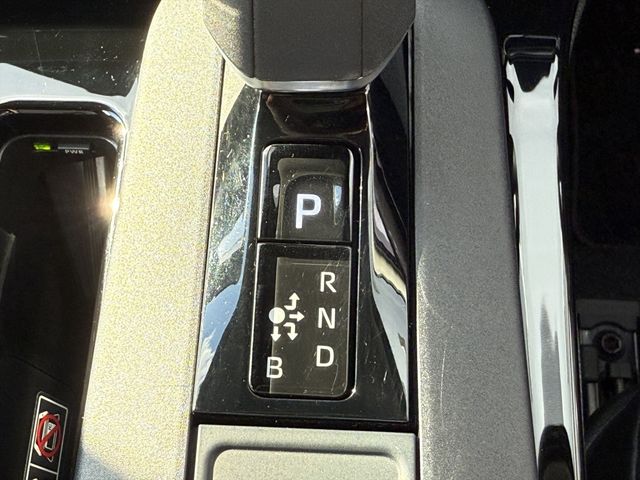 TOYOTA PRIUS 4WD 2024 Image 31