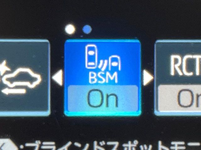 TOYOTA CAMRY HYBRID 2019 Image 31