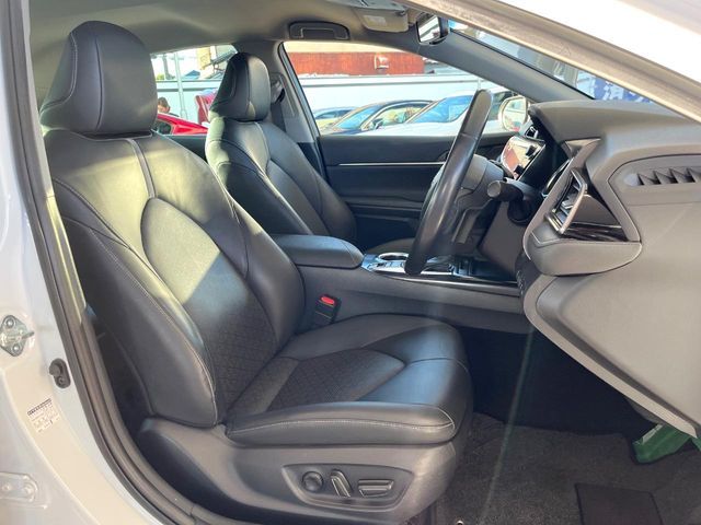 TOYOTA CAMRY HYBRID 2019 Image 31