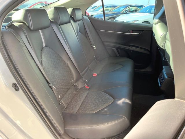 TOYOTA CAMRY HYBRID 2019 Image 31