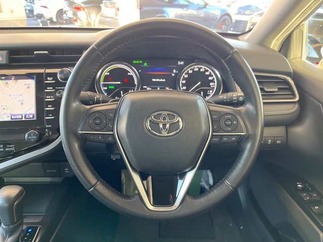 TOYOTA CAMRY HYBRID 2019 Image 31