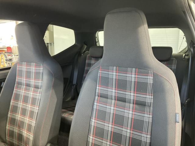 VOLKSWAGEN UP! 2019 Image 31