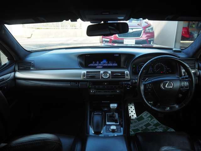 TOYOTA LEXUS LS600H 2012 Image 31