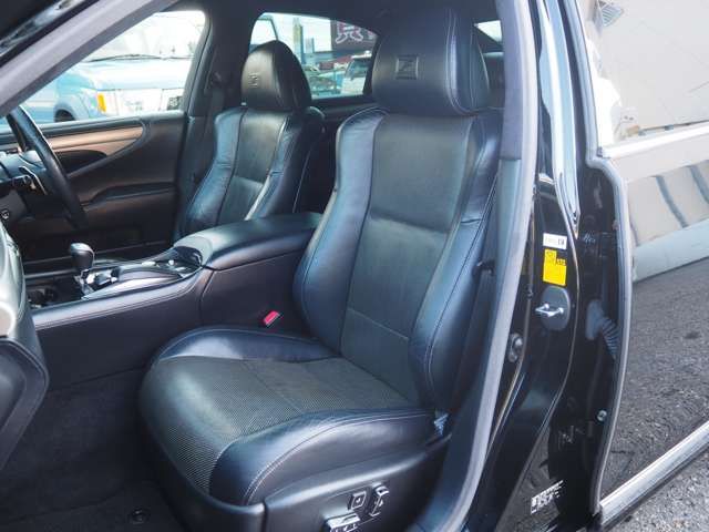 TOYOTA LEXUS LS600H 2012 Image 31