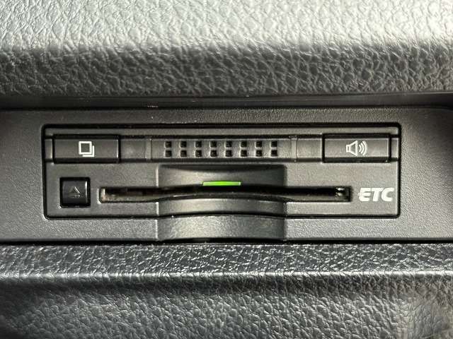 TOYOTA VOXY 2014 Image 31