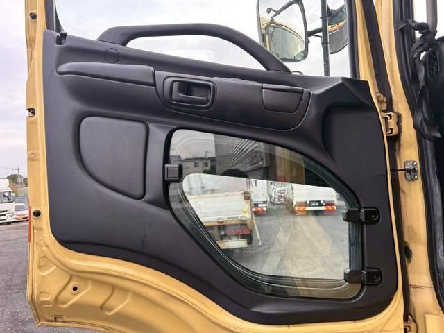 HINO PROFIA 2015 Image 31