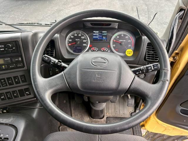 HINO PROFIA 2015 Image 31