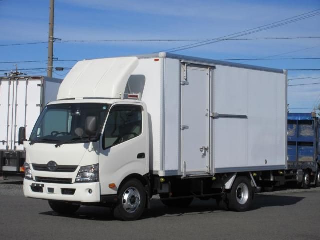 HINO DUTRO 2017 Image 31