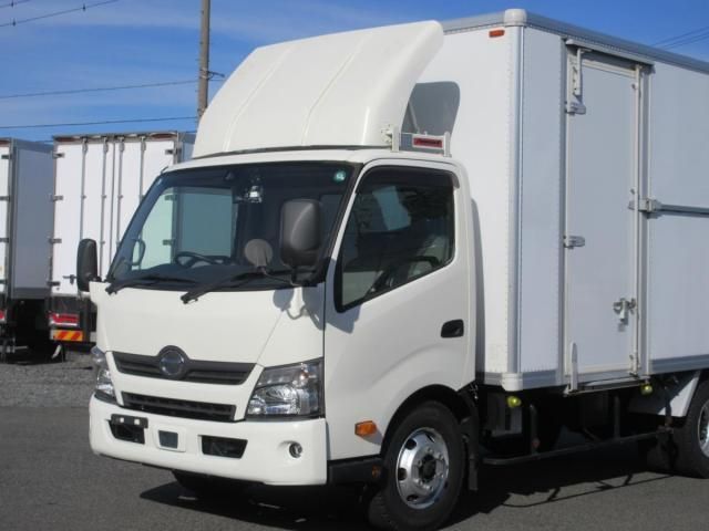 HINO DUTRO 2017 Image 31