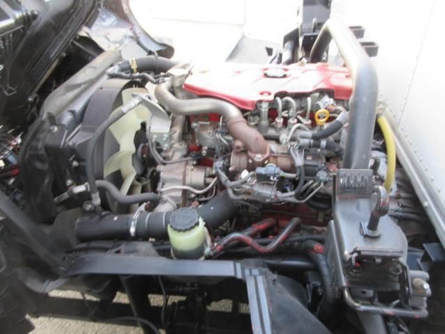 HINO DUTRO 2017 Image 31