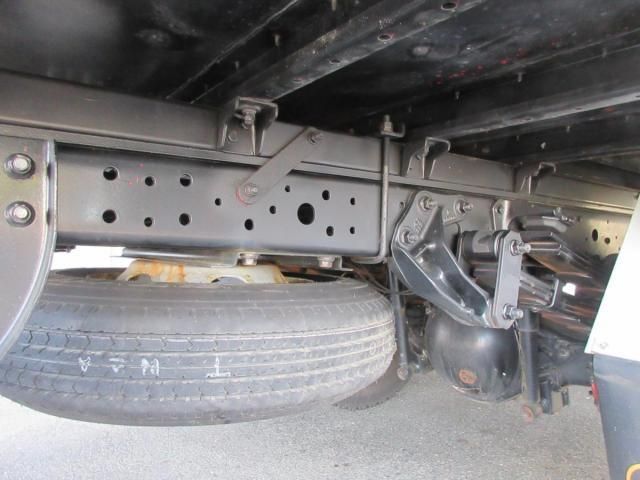 HINO DUTRO 2017 Image 31