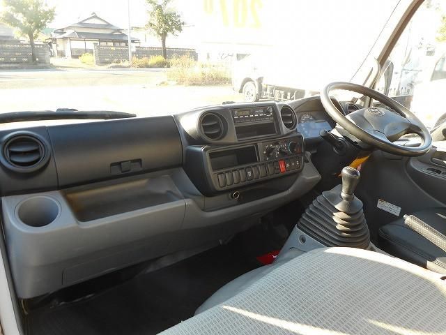 TOYOTA DYNA 2014 Image 31