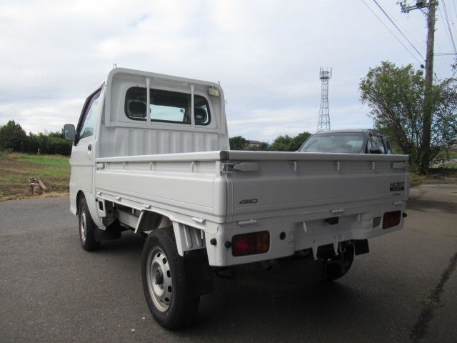 DAIHATSU HIJET TRUCK 4WD 2005 Image 31