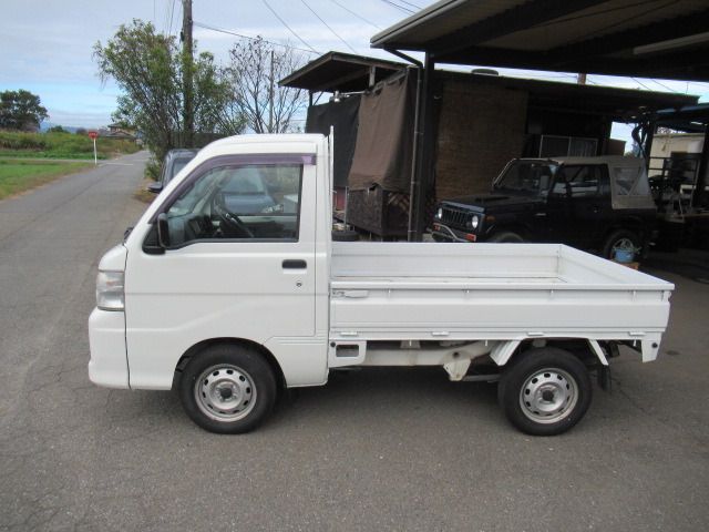 DAIHATSU HIJET TRUCK 4WD 2005 Image 31