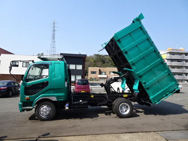 MITSUBISHI FUSOU FIGHTER 2011 Image 31