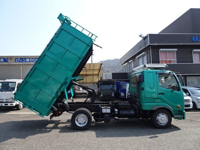 MITSUBISHI FUSOU FIGHTER 2011 Image 31