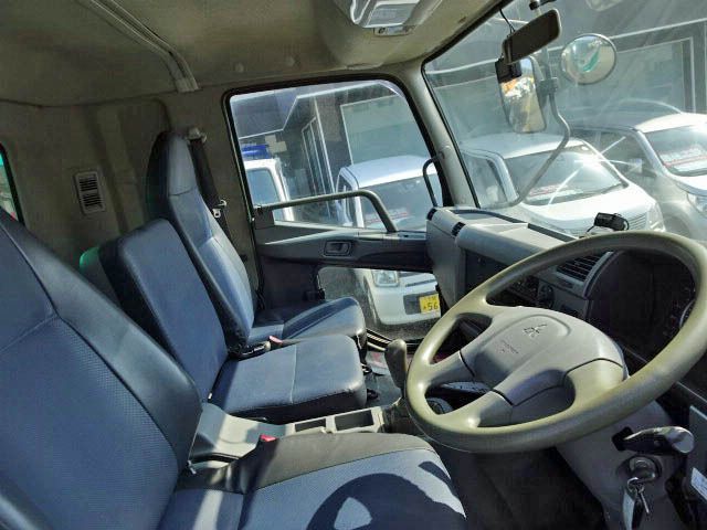 MITSUBISHI FUSOU FIGHTER 2011 Image 31