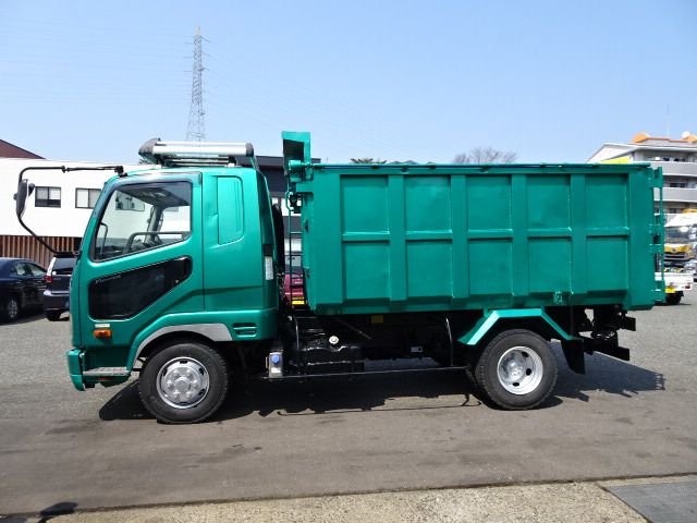 MITSUBISHI FUSOU FIGHTER 2011 Image 31