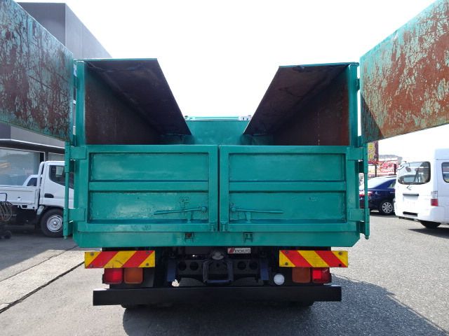 MITSUBISHI FUSOU FIGHTER 2011 Image 31