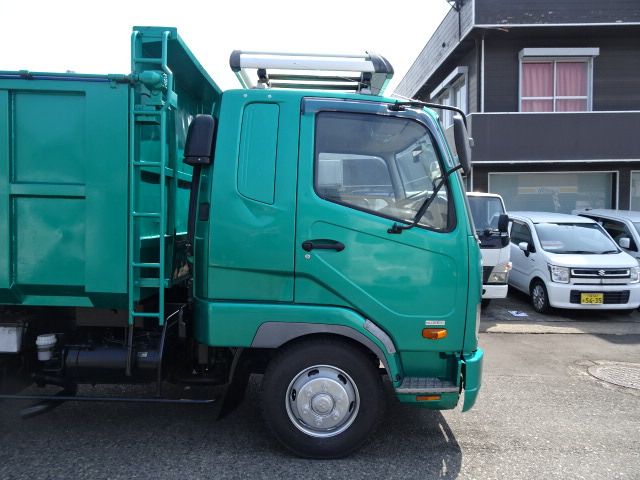 MITSUBISHI FUSOU FIGHTER 2011 Image 31