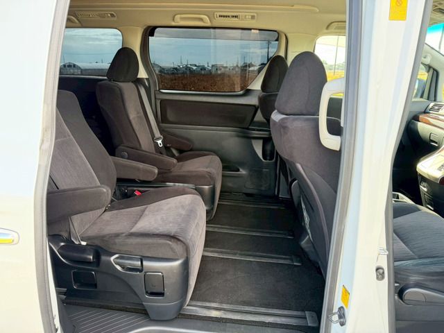 TOYOTA ALPHARD 2012 Image 31