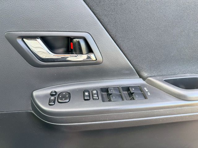 TOYOTA ALPHARD 2012 Image 31