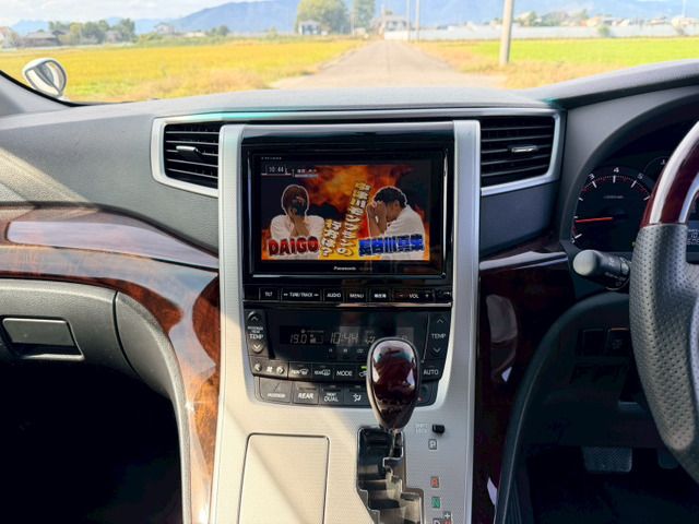 TOYOTA ALPHARD 2012 Image 31