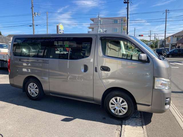 NISSAN NV350 CARAVAN 4WD 2015 Image 31