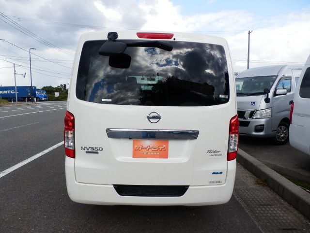 NISSAN NV350 CARAVAN 4WD 2012 Image 31