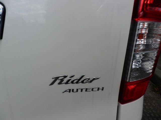 NISSAN NV350 CARAVAN 4WD 2012 Image 31