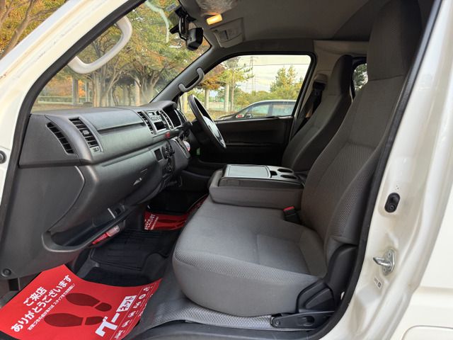 TOYOTA HIACE VAN 4WD 2014 Image 31