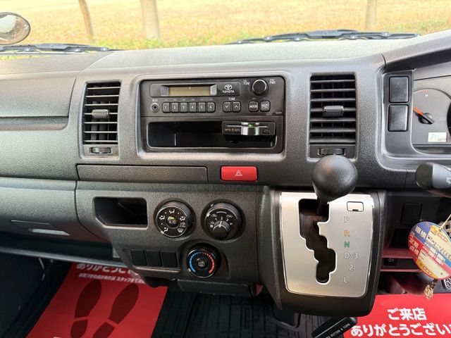TOYOTA HIACE VAN 4WD 2014 Image 31
