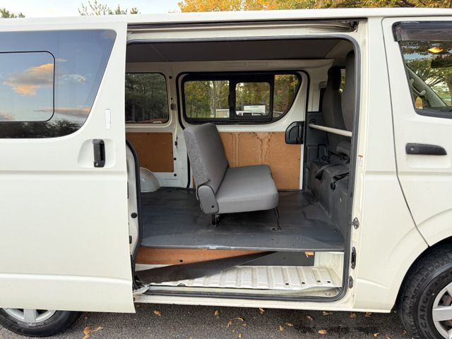 TOYOTA HIACE VAN 4WD 2014 Image 31