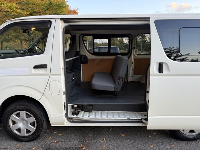 TOYOTA HIACE VAN 4WD 2014 Image 31