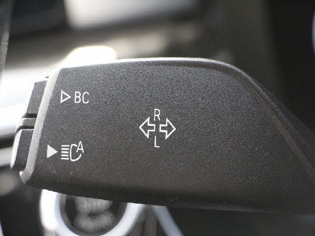 BMW 5SERIES SEDAN 2018 Image 31