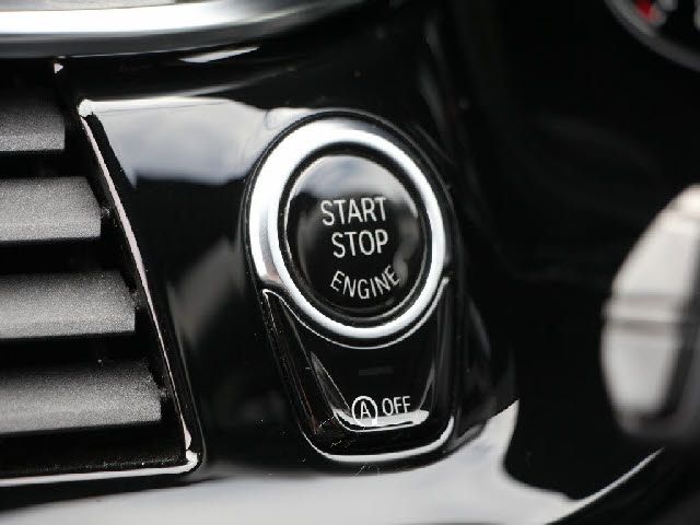 BMW 5SERIES SEDAN 2018 Image 31