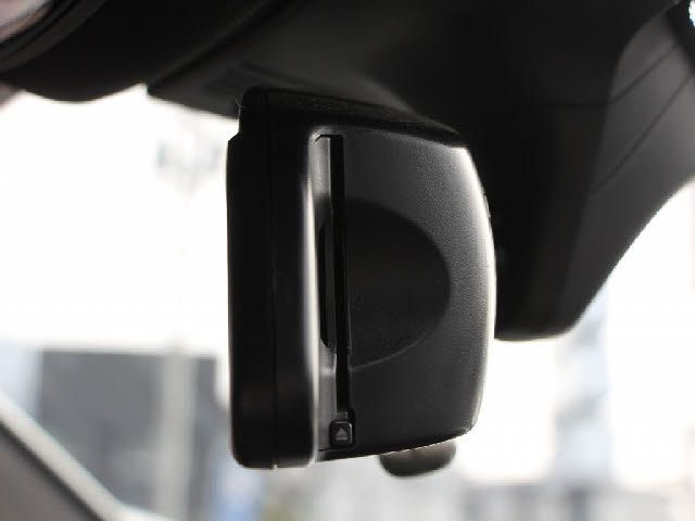 BMW 5SERIES SEDAN 2018 Image 31