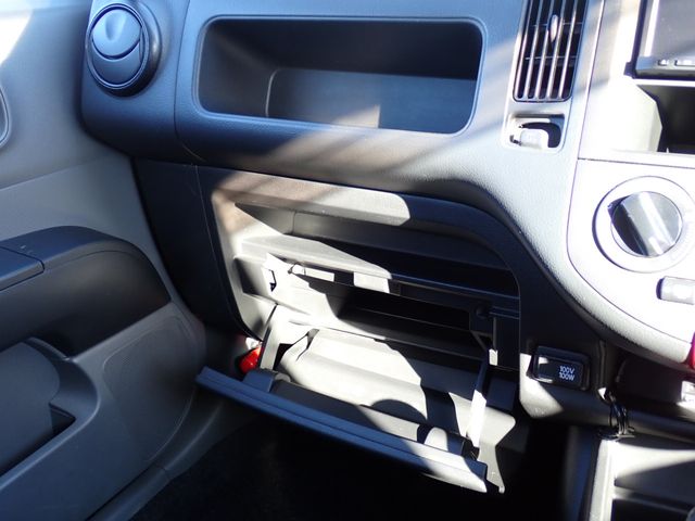 NISSAN NV150 AD 2WD 2018 Image 31