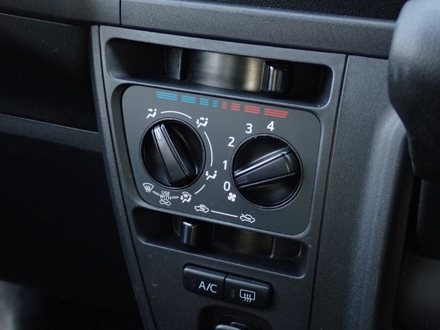 DAIHATSU HIJET CARGO 2019 Image 31