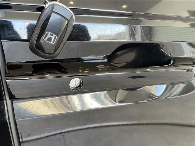 HONDA STEPWAGON E:HEV SPAD 2023 Image 31