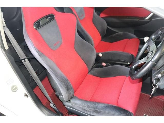 HONDA CIVIC HATCHBACK 2004 Image 31