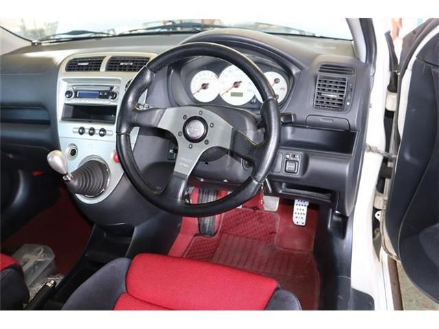 HONDA CIVIC HATCHBACK 2004 Image 31