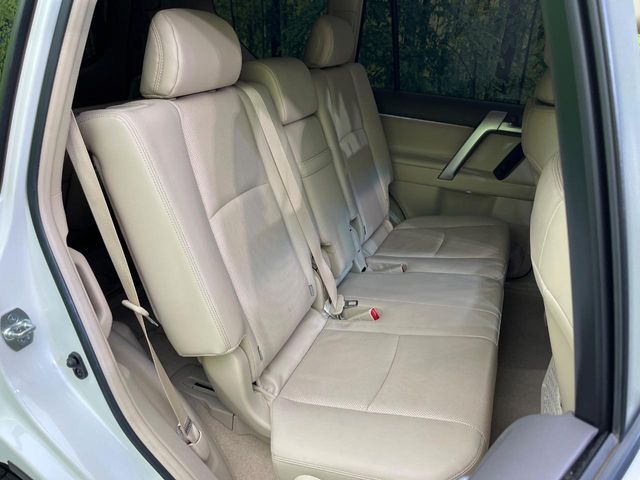 TOYOTA LANDCRUISER PRADO 2023 Image 31