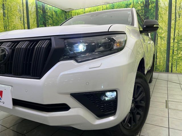TOYOTA LANDCRUISER PRADO 2023 Image 31